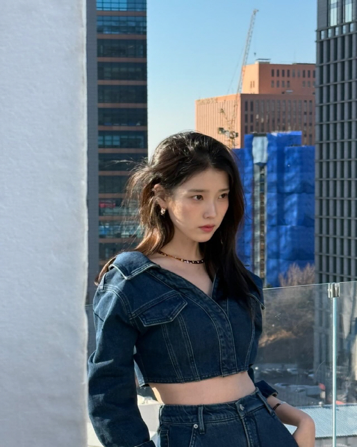 IU Shares Behind-the-Scenes Moments with Cha Eun-woo from Jewelry Photoshoot