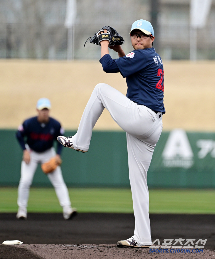 Park Se-woong, a rookie in the first round, who started the Lotte exchange match after hitting a home run, is scared of Nishikawa. 