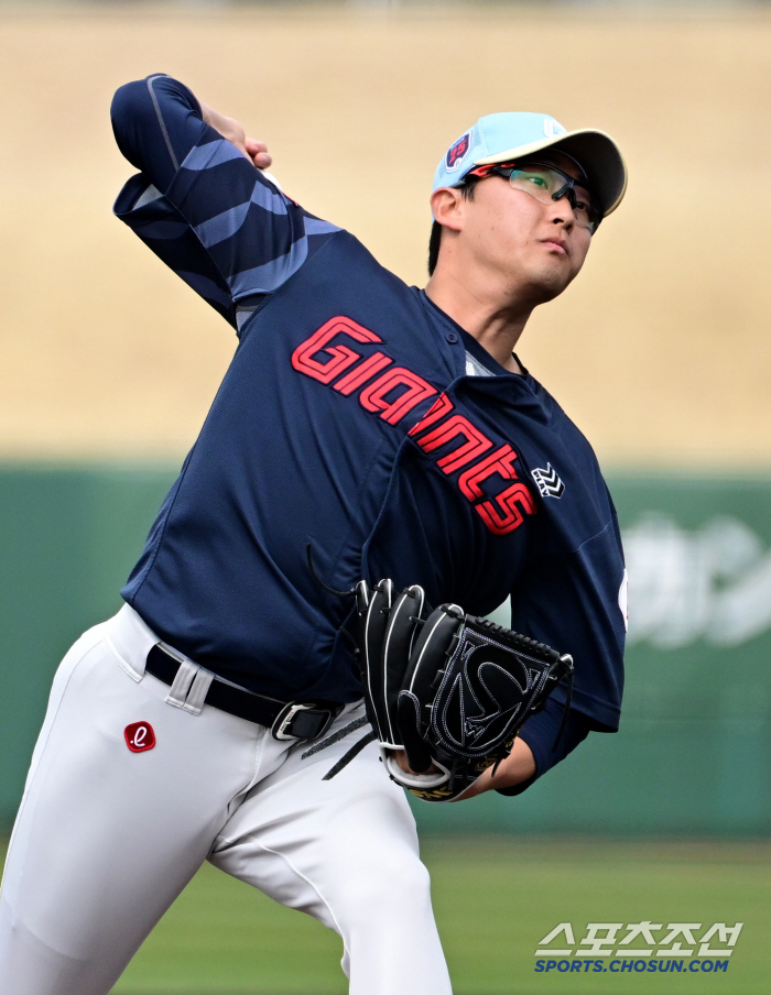 Park Se-woong, a rookie in the first round, who started the Lotte exchange match after hitting a home run, is scared of Nishikawa. 