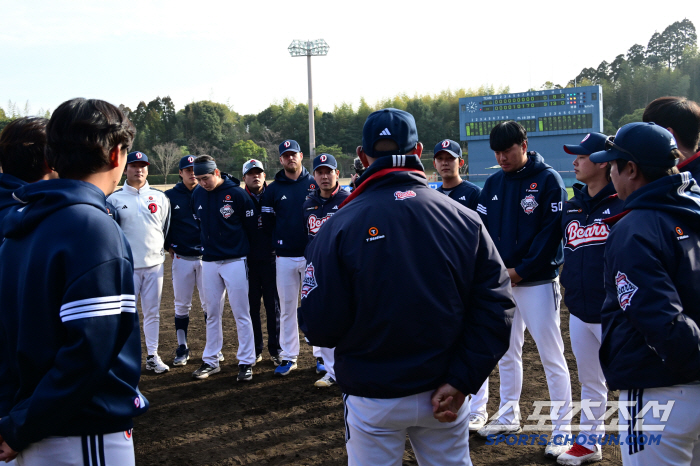 The second consecutive timely hit against Doosan, Softbank high school rookie coached by Ichiro, and the coach is shocking (Min Chang-ki's Japanese baseball)