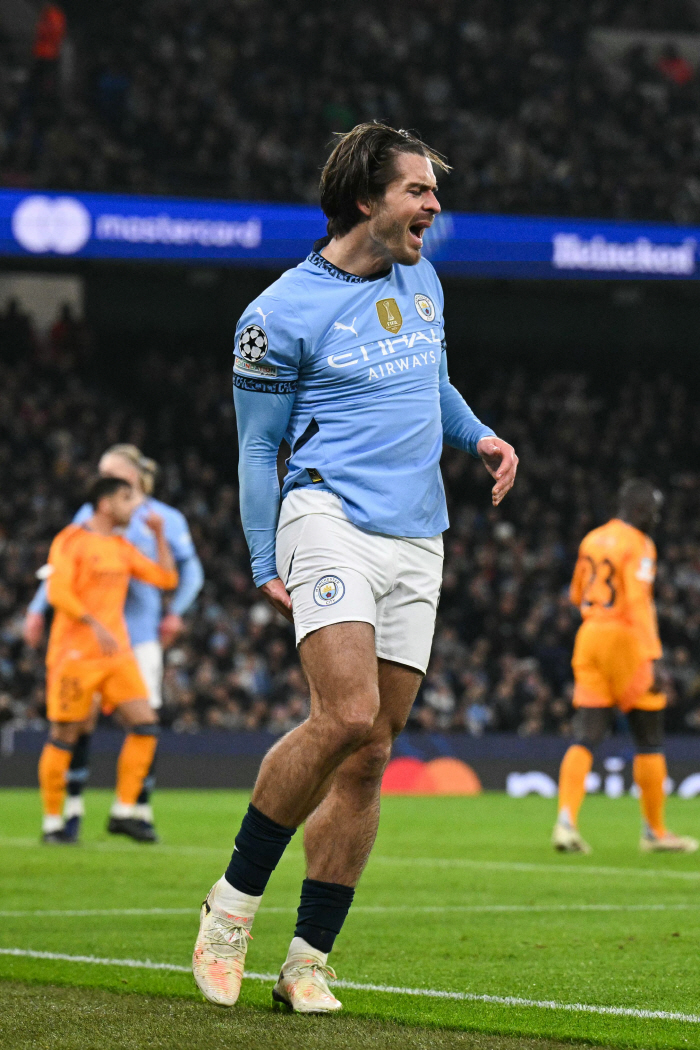 Shock Man City £100 million star What happened...Embarrassed the replacement in the second half of extra time