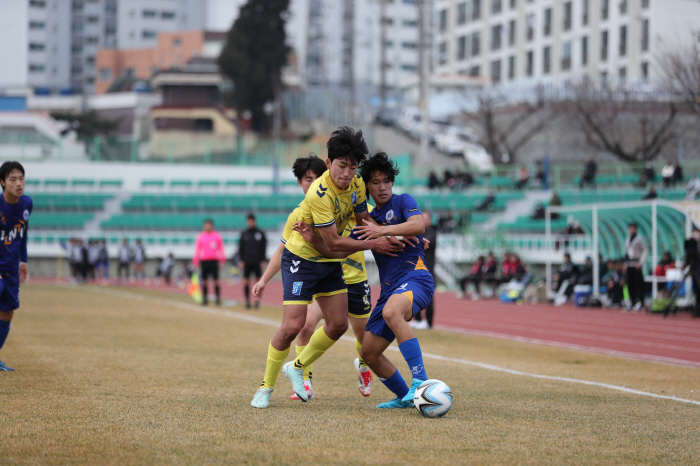  Jung Jin-hyuk's Jeonju University, Incheon University 10 and solved one Cheers for the first time since its foundation