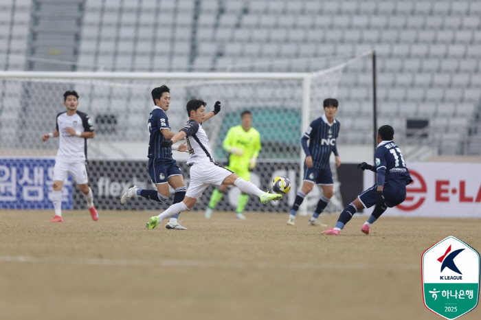  E-Land Jeonnam 11 draw, Jeonnam laughed at goal difference...Gimpo is undefeated after defeating Ansan