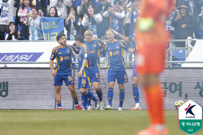 Munsu Zidane Bojanic cannonball shooting bam! The first Hyundai Derby Ulsan of the season laughed, won 10 against Jeonbuk → jumped to second place instantly 