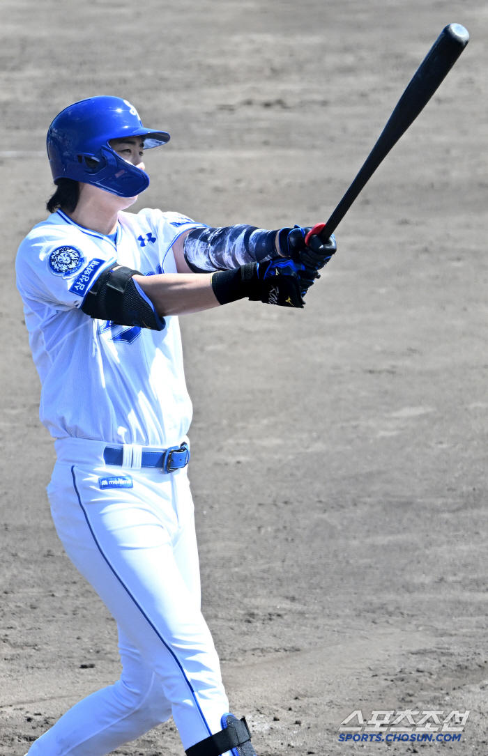 One run in 18 innings, is this for real. LG won with the salty water mound, and the second-place team won consecutive games. Oh Jihwan's solo shot. 5-0 win over Samsung 