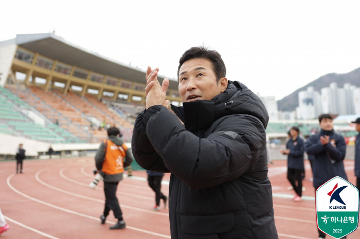 Cha Du-ri's Hwaseong FC scored its first goal in a historical home game → first point...Gyeongnam FC Cheers Lee Eul-yong's First Win (Roundup)