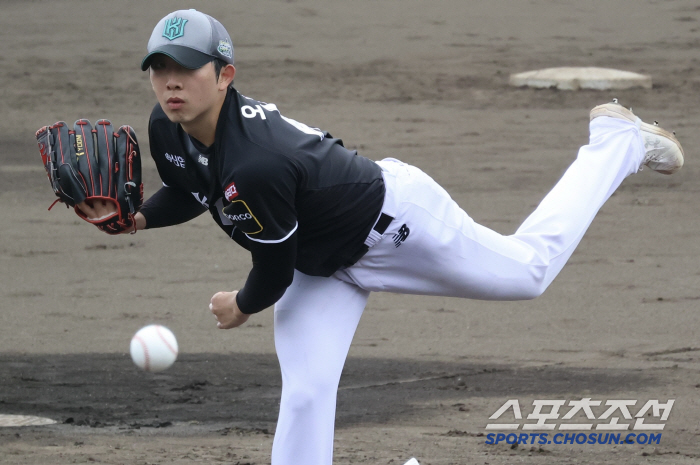 He only changed his uniform, but lost 7 games against LG, ERA 9.60 → 3 innings, 1 hit, and 3K scoreless. Do you change the relationship between steel magic and natural enemies. What happened to Oh Won-seok