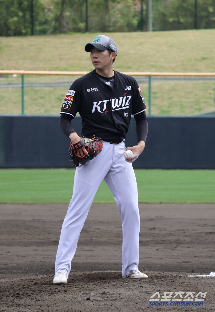 He only changed his uniform, but lost 7 games against LG, ERA 9.60 → 3 innings, 1 hit, and 3K scoreless. Do you change the relationship between steel magic and natural enemies. What happened to Oh Won-seok