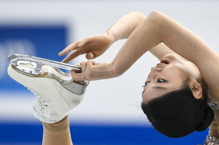 Junior World, last medal → No regrets, figure skating future Shin Ji-ah, silver medal for the first four years in a row...7th place → 2nd place twist