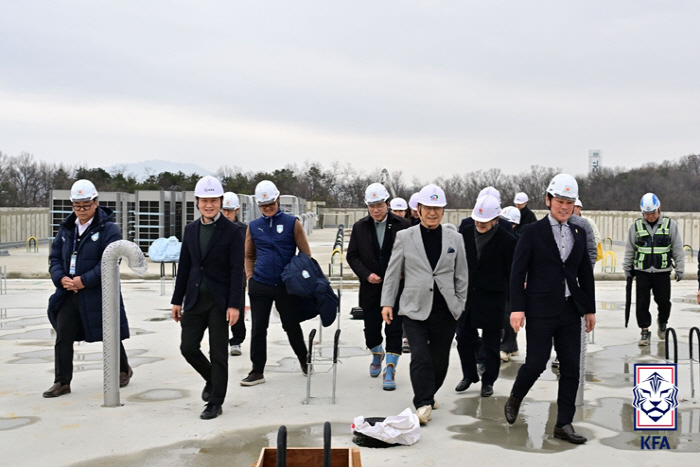 KFA Chairman Chung Mong-kyu to Carefully Take Care of His Widespread Move...Inspection of Cheonan Football Center → First official schedule since election