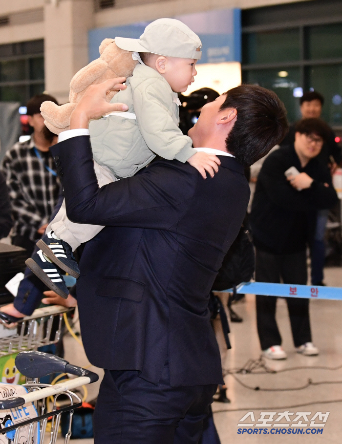 How have you been, son? Su-bin Jr., who made his tired dad smile, bungeoppang son and father reunite