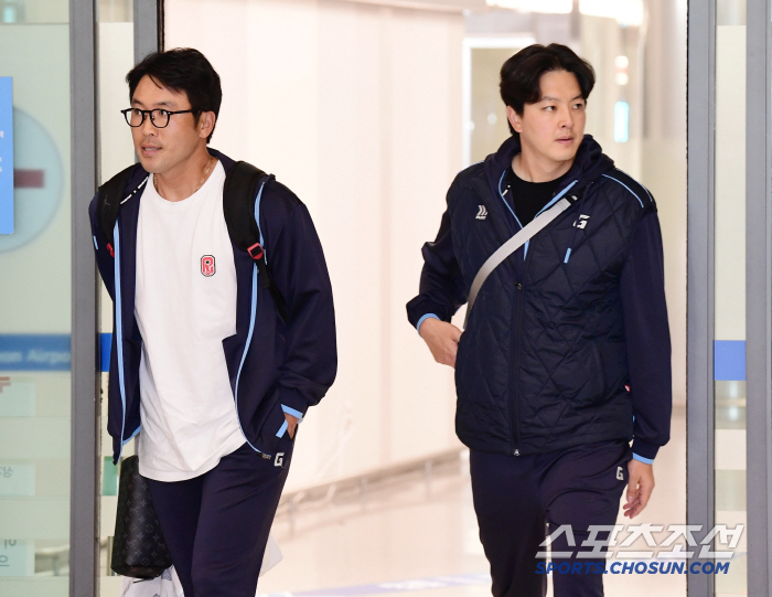 Captain Jeon Jun-woo and cell phone Sammae-kyung Hwang Sung-bin returned home after the giant army's spring camp